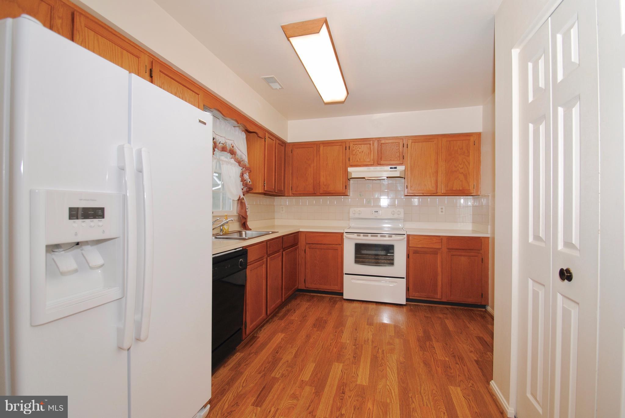 879 Rudder Way Annapolis, MD 21401 - Photo 23 of 29 Kitchen