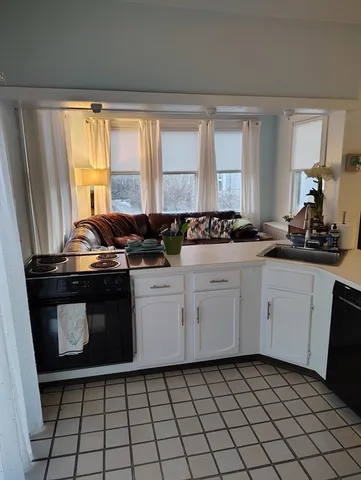 $3,250 | 357 Lafayette Street, Unit 2, Salem, MA 01970