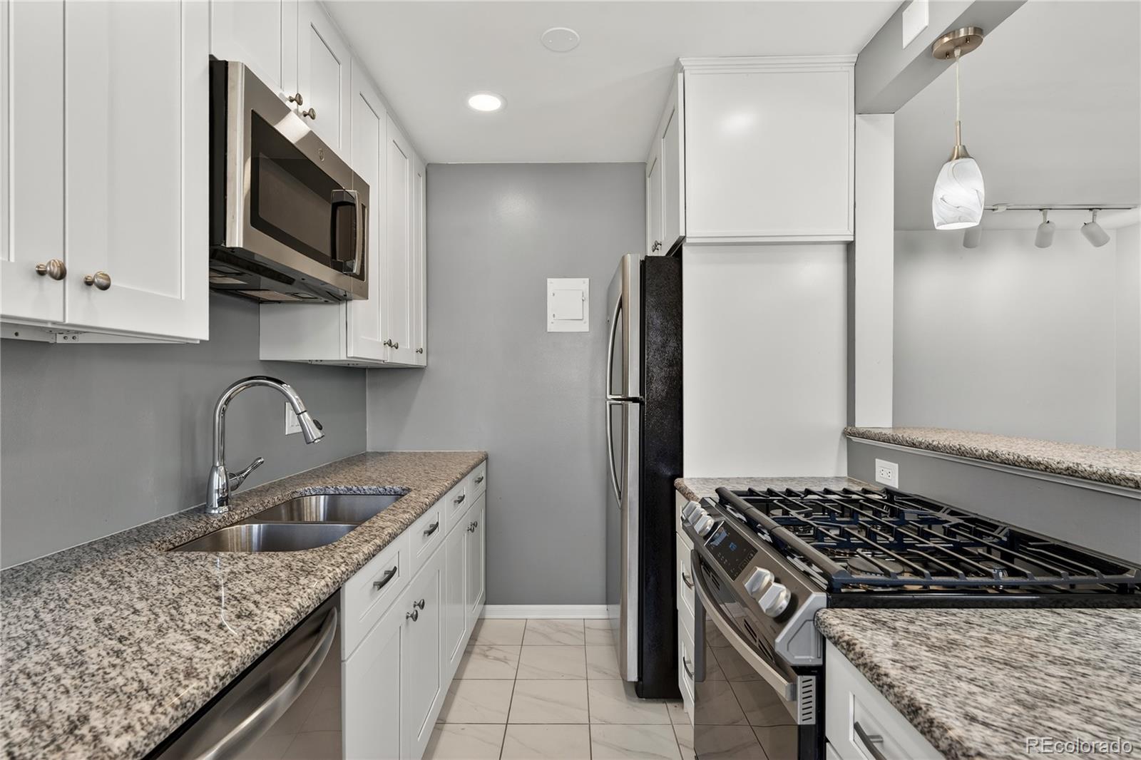 525 Jackson Street, Unit 304 Denver, CO 80206 - Photo 8 of 25