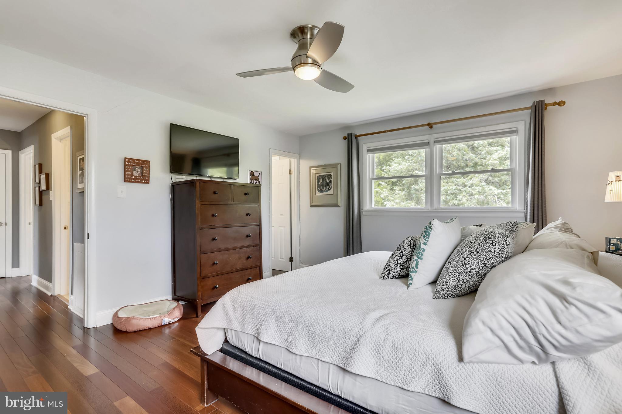 8405 Victory Lane Potomac, MD 20854 - Photo 16 of 30