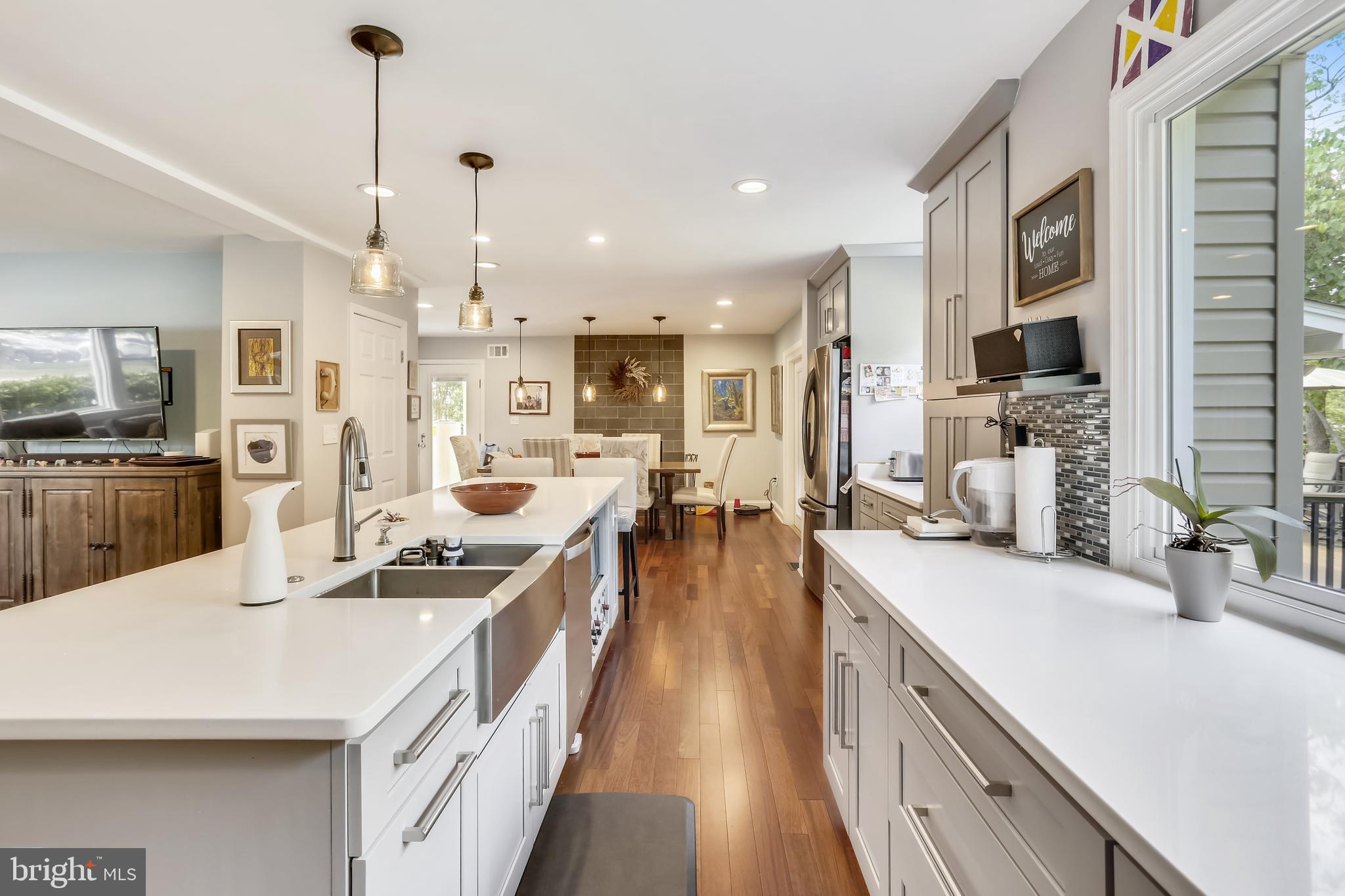 8405 Victory Lane Potomac, MD 20854 - Photo 5 of 30