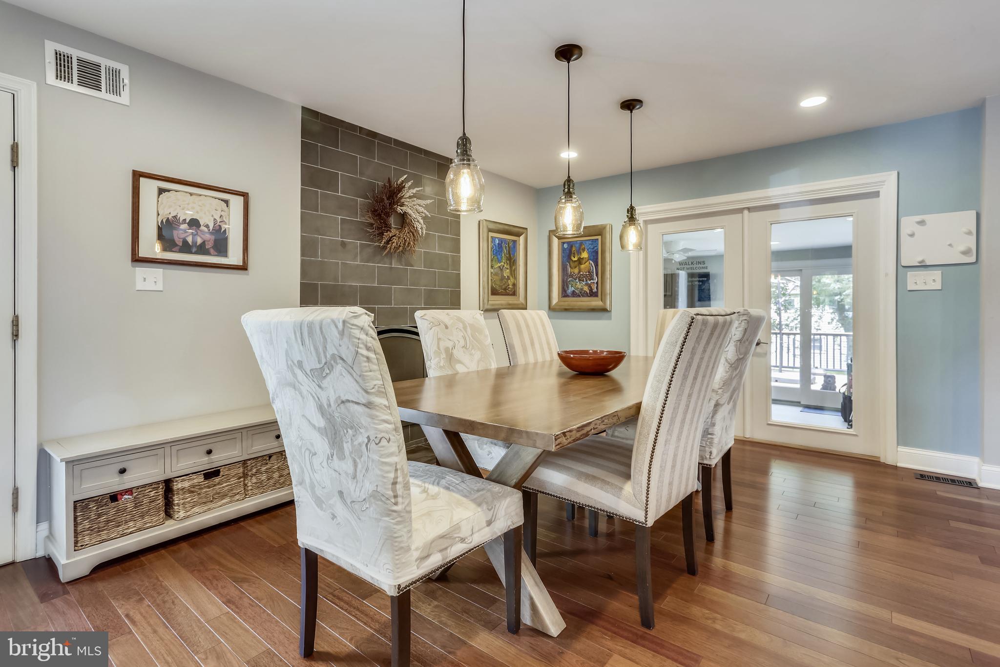 8405 Victory Lane Potomac, MD 20854 - Photo 6 of 30