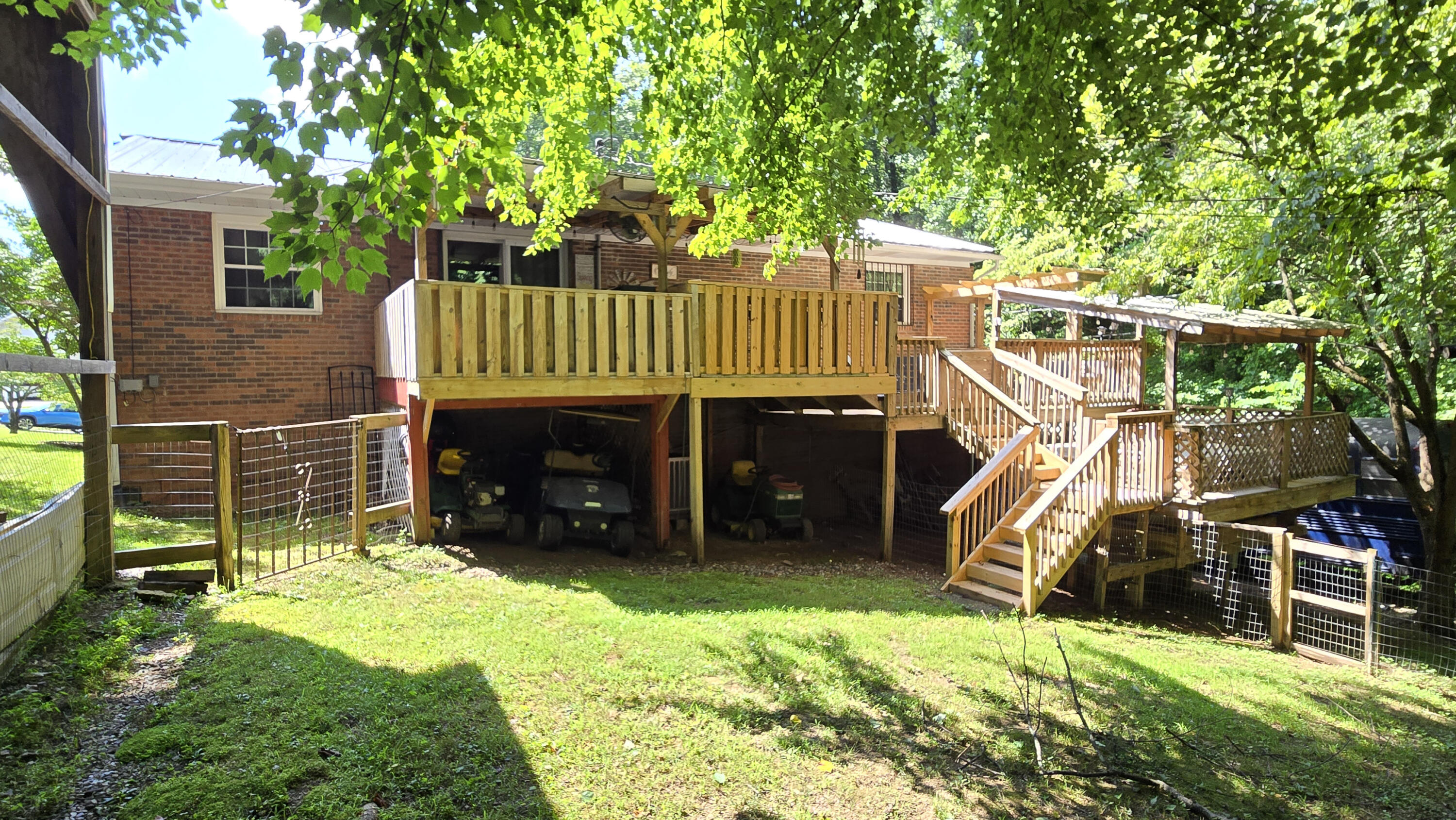 1512 Maple Lane Corbin, KY 40701 - Photo 24 of 38 back of house