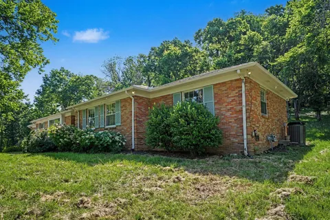 $4,000 | 5106 Hillsboro Pike, Nashville, TN 37215