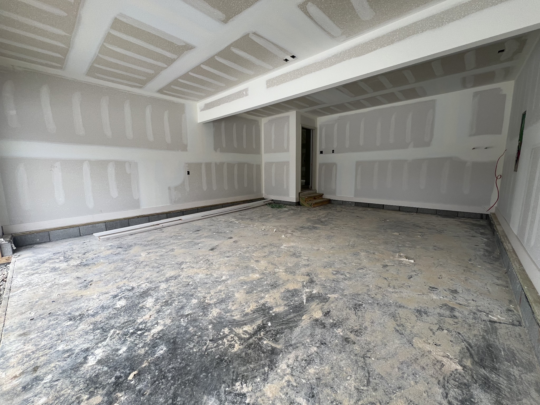 631 Avondale Road Oak Grove, KY 42262 - Photo 33 of 48 an empty room with closet