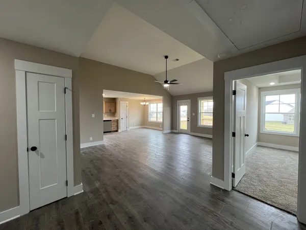 $294,900 | 631 Avondale Road, Oak Grove, KY 42262