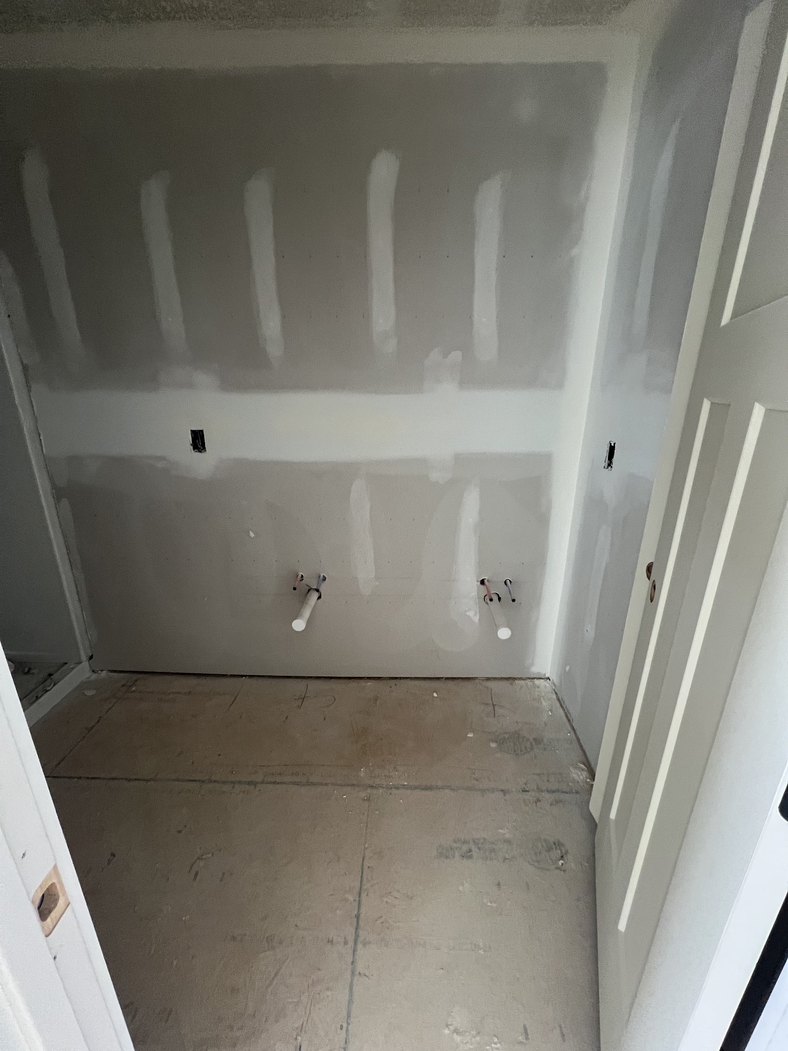 631 Avondale Road Oak Grove, KY 42262 - Photo 40 of 48 a view of utility room