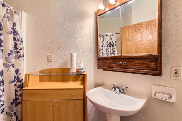 $799,298 | 200 Woodlands Drive, Bastrop, TX 78602