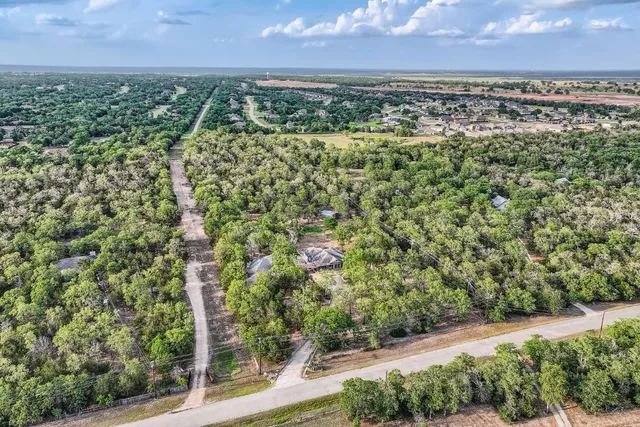$799,298 | 200 Woodlands Drive, Bastrop, TX 78602
