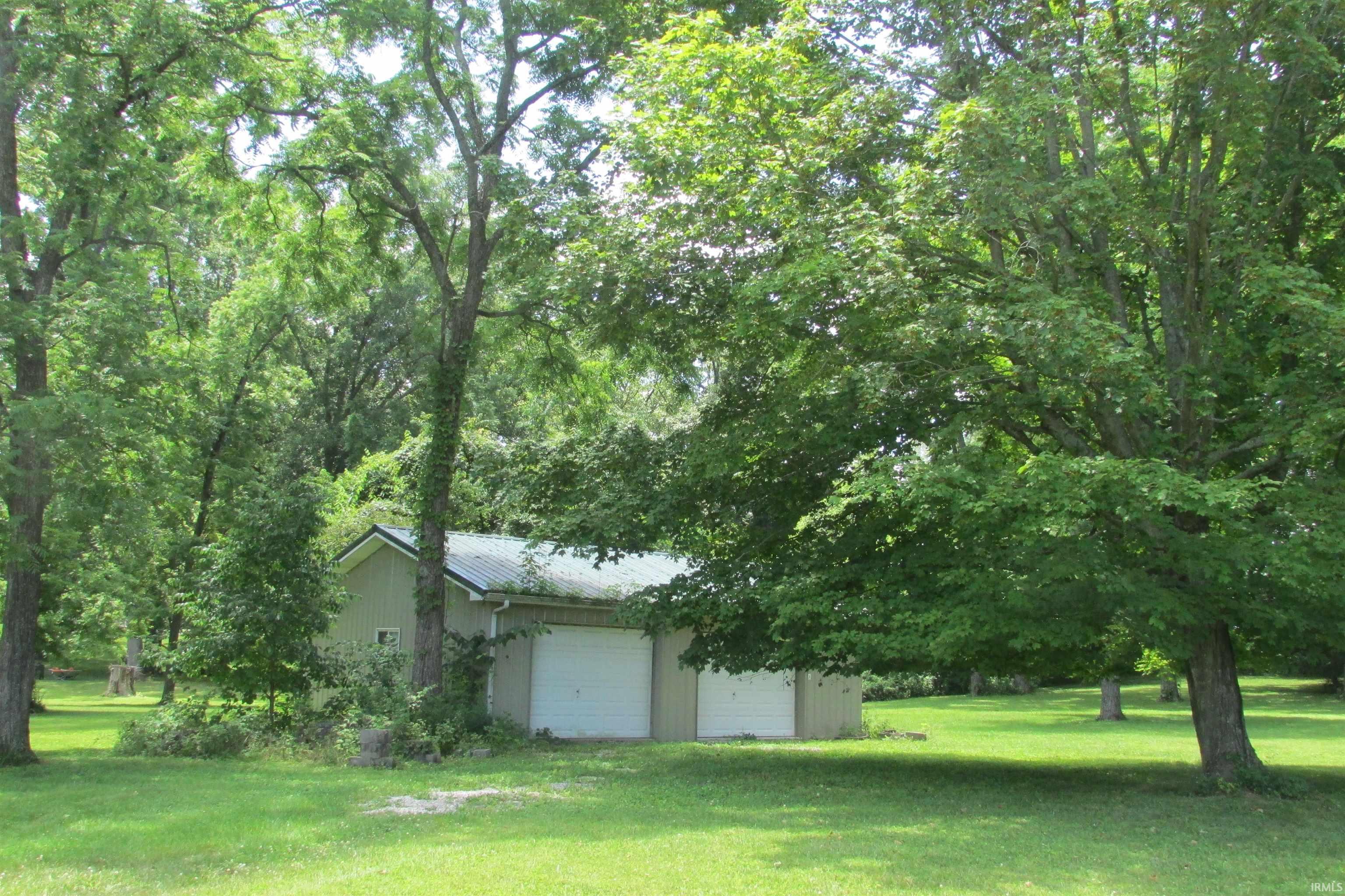 237 Yockey Road Mitchell, IN 47446 - Photo 2 of 5 Gallery Image 2
