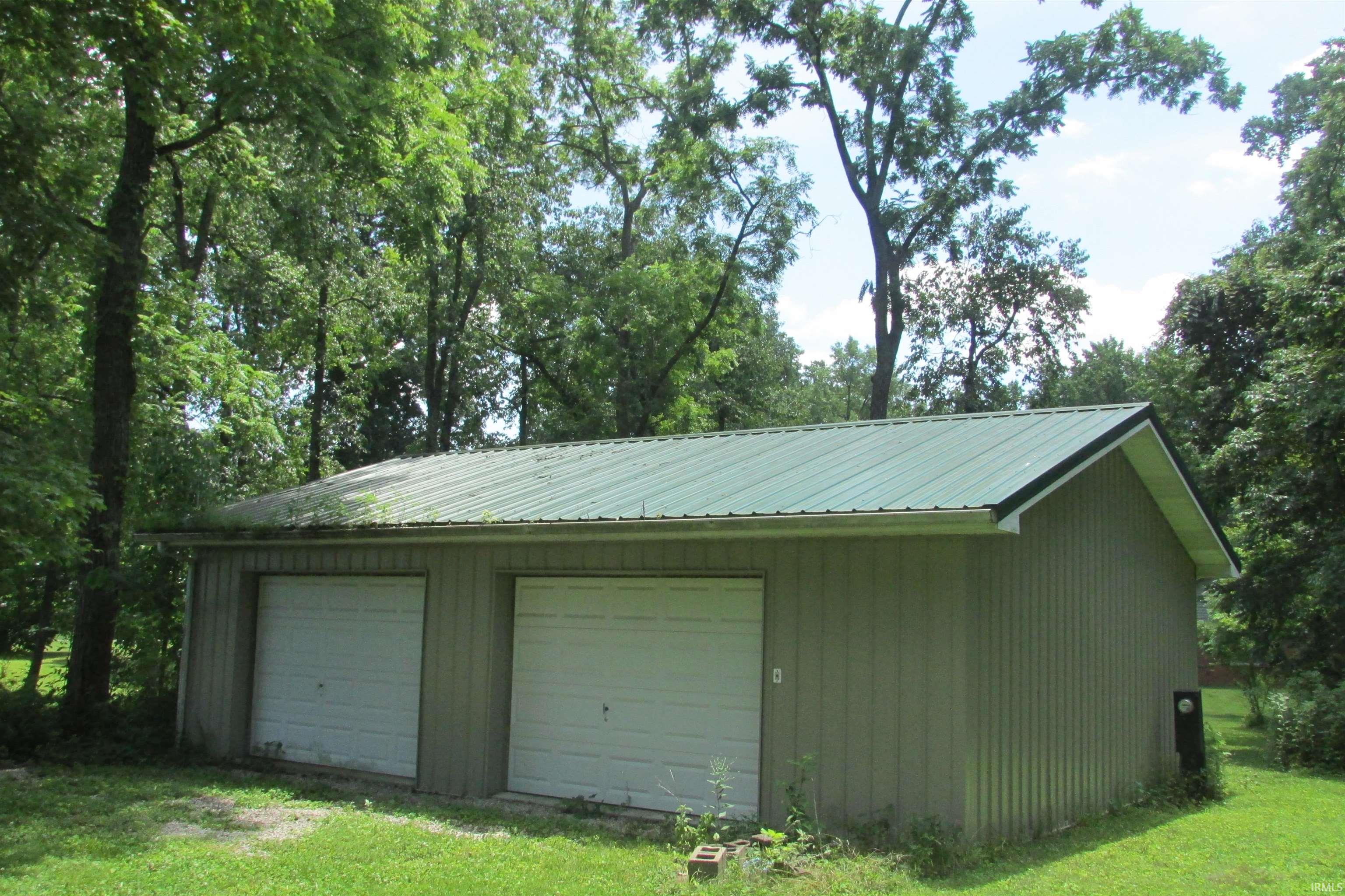 237 Yockey Road Mitchell, IN 47446 - Photo 3 of 5 Gallery Image 3