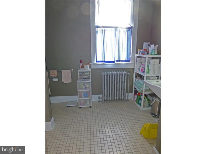 34 Park Road Reading, PA 19609 - Photo 5 of 6 Bathroom