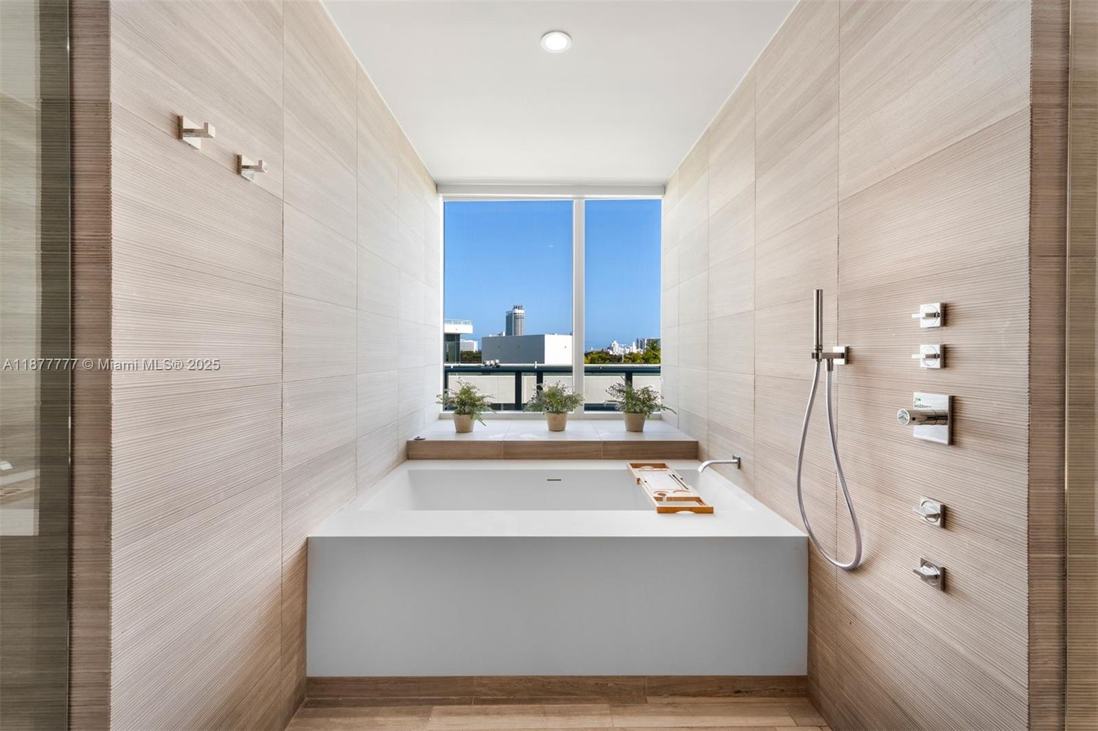 4701 Meridian Avenue, Unit 512 Miami Beach, FL 33140 - Photo 28 of 60