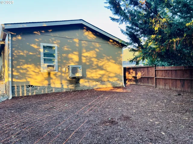 $299,000 | 107 Wanda Court, Myrtle Creek, OR 97457