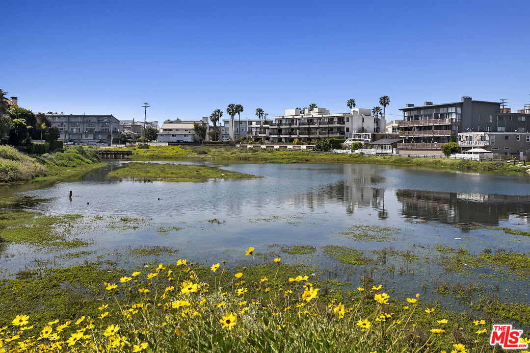 4150 Vía Dolce, Unit 236 Venice, CA 90292 - Photo 26 of 26 a view of a lake with a city