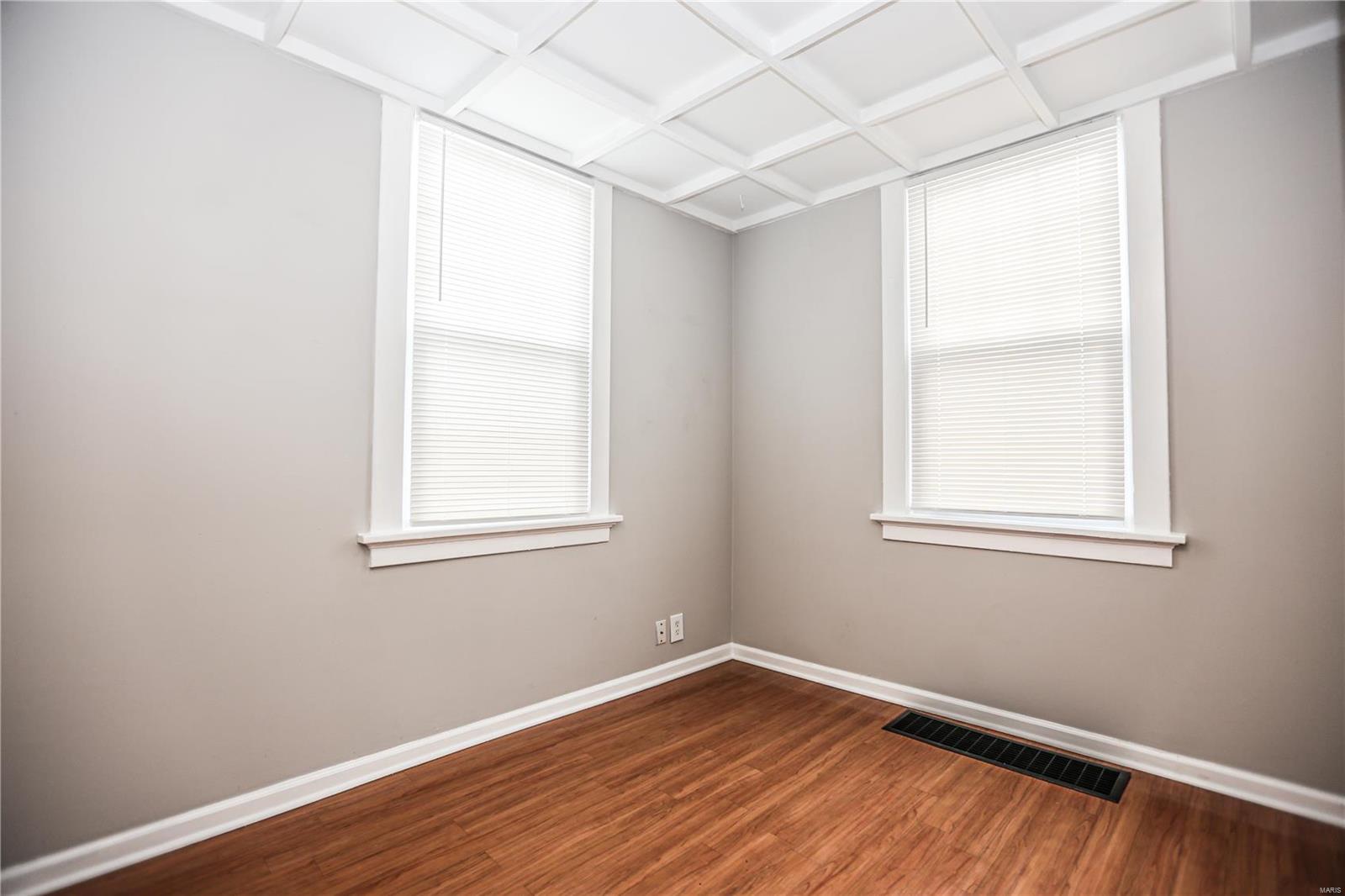 610 Military Road St. Louis, MO 63125 - Photo 11 of 31 Gallery Image 11