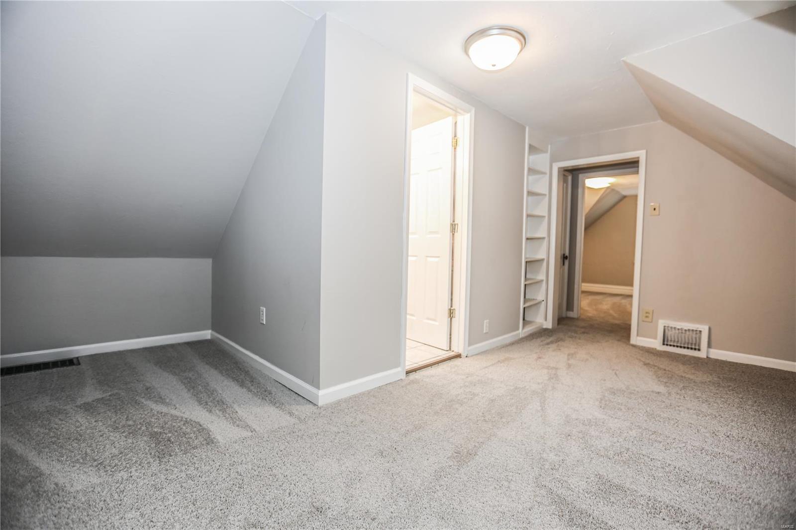 610 Military Road St. Louis, MO 63125 - Photo 15 of 31 Gallery Image 15