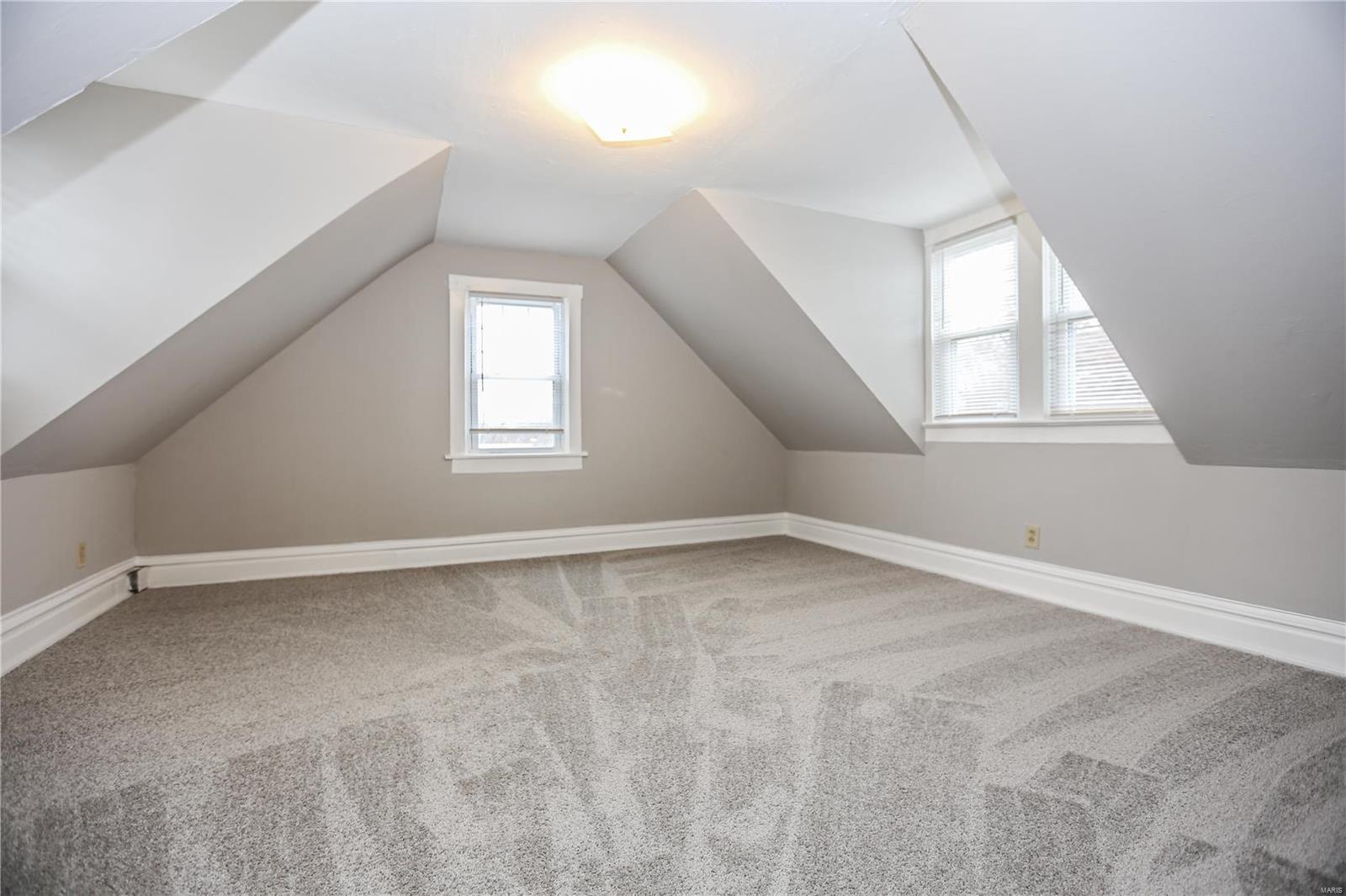 610 Military Road St. Louis, MO 63125 - Photo 16 of 31 Gallery Image 16