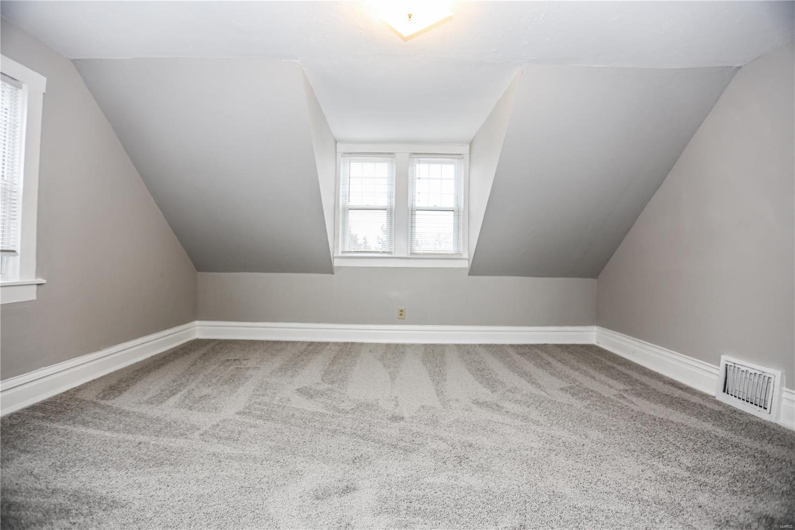 610 Military Road St. Louis, MO 63125 - Photo 17 of 31 Gallery Image 17