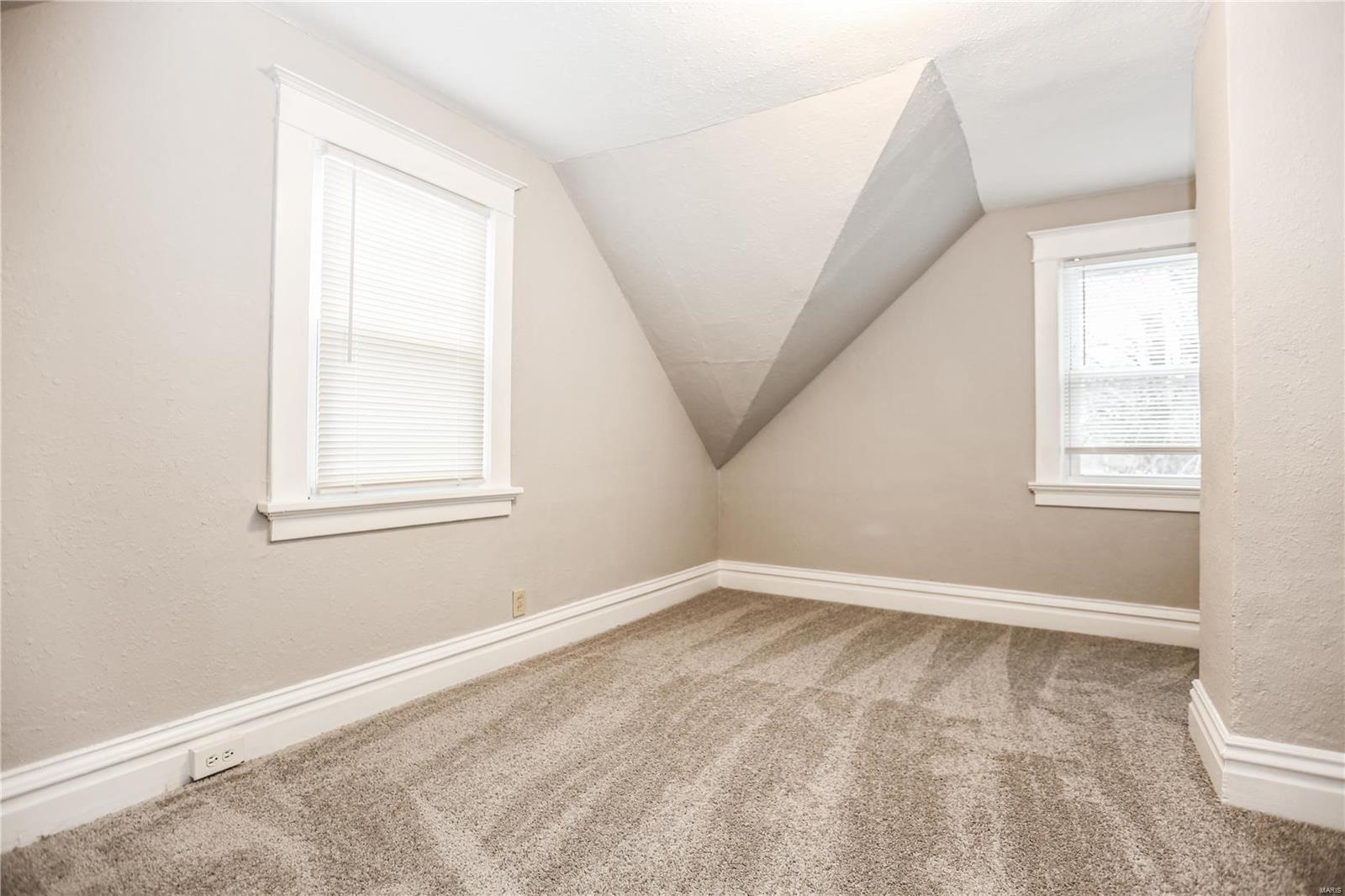 610 Military Road St. Louis, MO 63125 - Photo 20 of 31 Gallery Image 20