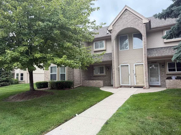 $1,800 | 44411 Sunnyside Drive, Sterling Heights, MI 48313