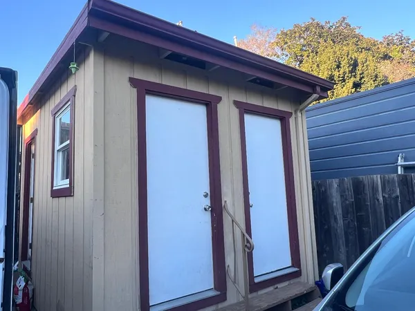 $1,750 | 1627 Fairview Street, Unit B, Berkeley, CA 94703