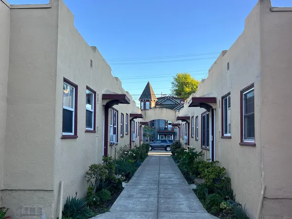 $1,750 | 1627 Fairview Street, Unit B, Berkeley, CA 94703