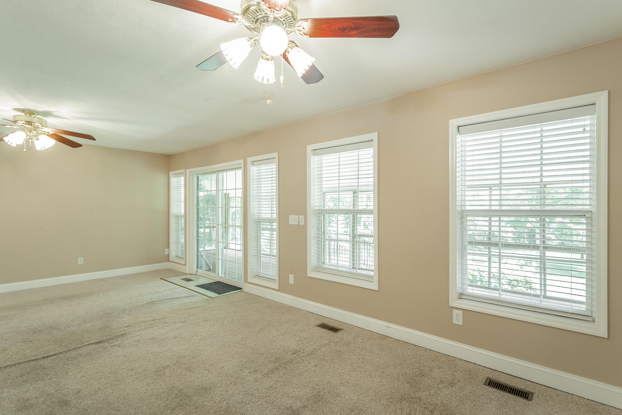 543 Randolph Lane Decatur, TN 37322 - Photo 16 of 37 Living Room overlooks the Back