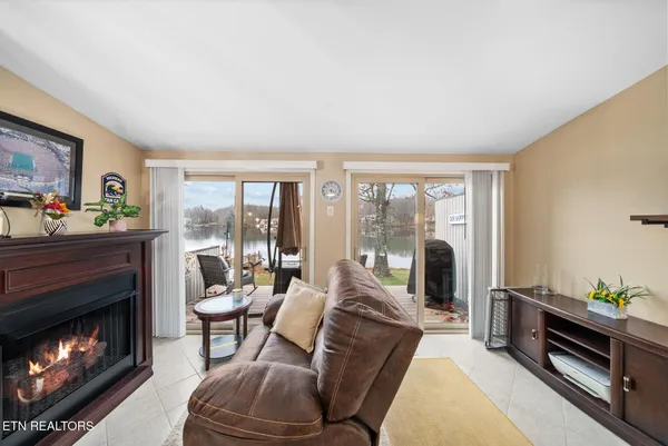 $249,000 | 65 Lakeshore Terrace, Unit 21, Fairfield Glade, TN 38558