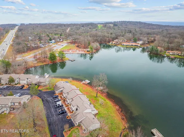$249,000 | 65 Lakeshore Terrace, Unit 21, Fairfield Glade, TN 38558