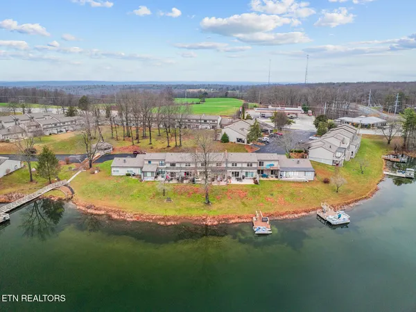 $249,000 | 65 Lakeshore Terrace, Unit 21, Fairfield Glade, TN 38558