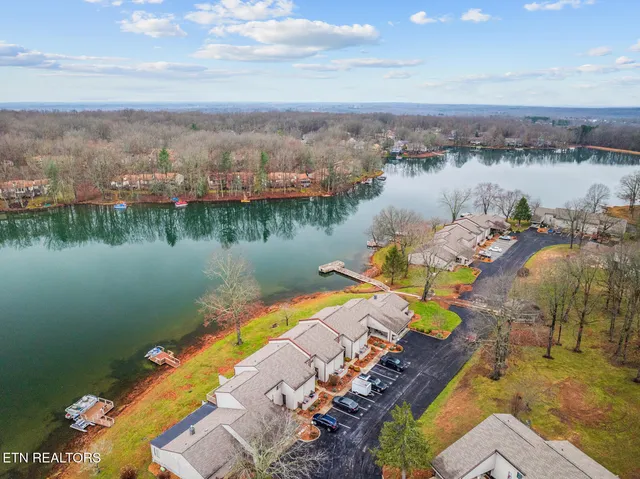 $249,000 | 65 Lakeshore Terrace, Unit 21, Fairfield Glade, TN 38558