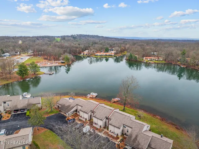 $249,000 | 65 Lakeshore Terrace, Unit 21, Fairfield Glade, TN 38558