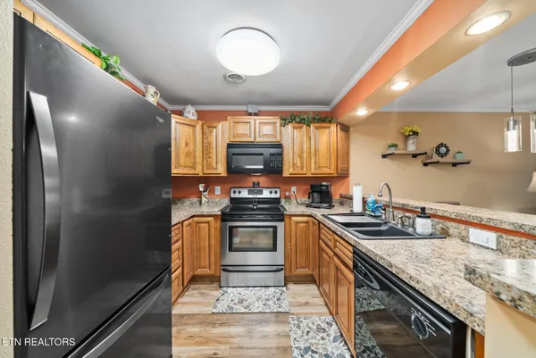 $249,000 | 65 Lakeshore Terrace, Unit 21, Fairfield Glade, TN 38558