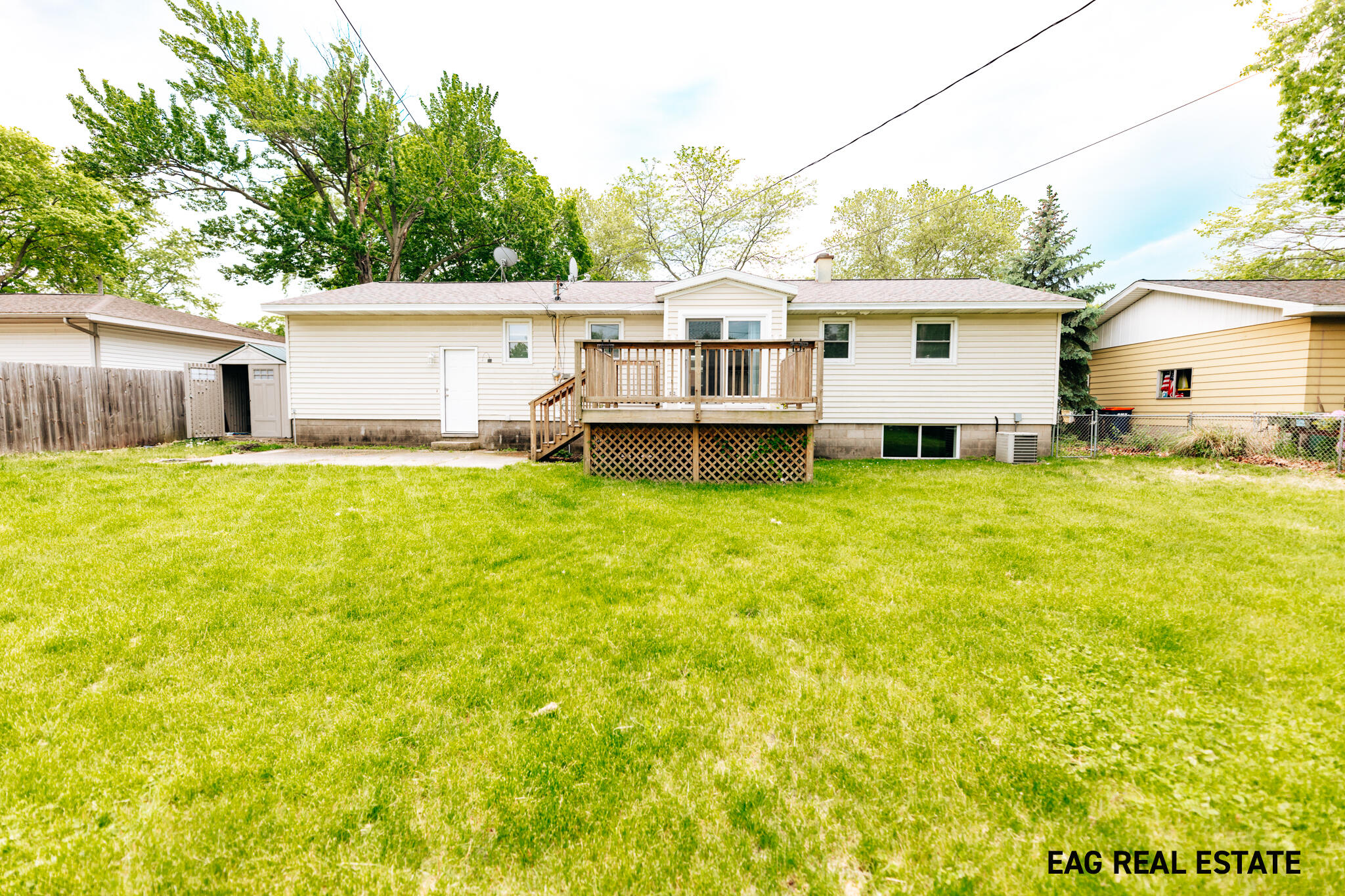 950 Woodside Road Muskegon, MI 49441 - Photo 4 of 42 434A8114