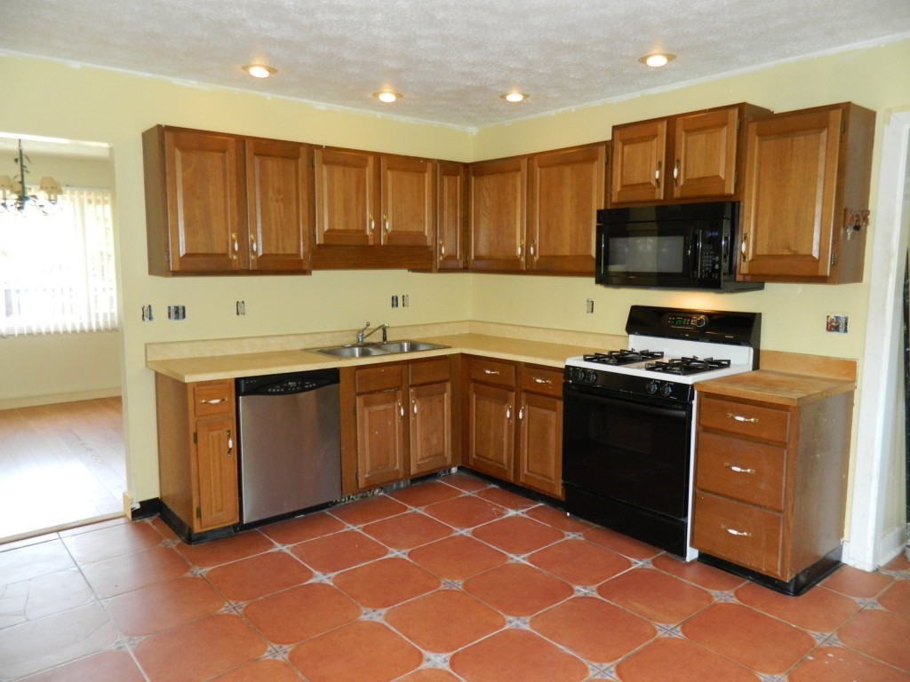 3397 St George Road Williston, VT 05495 - Photo 3 of 30