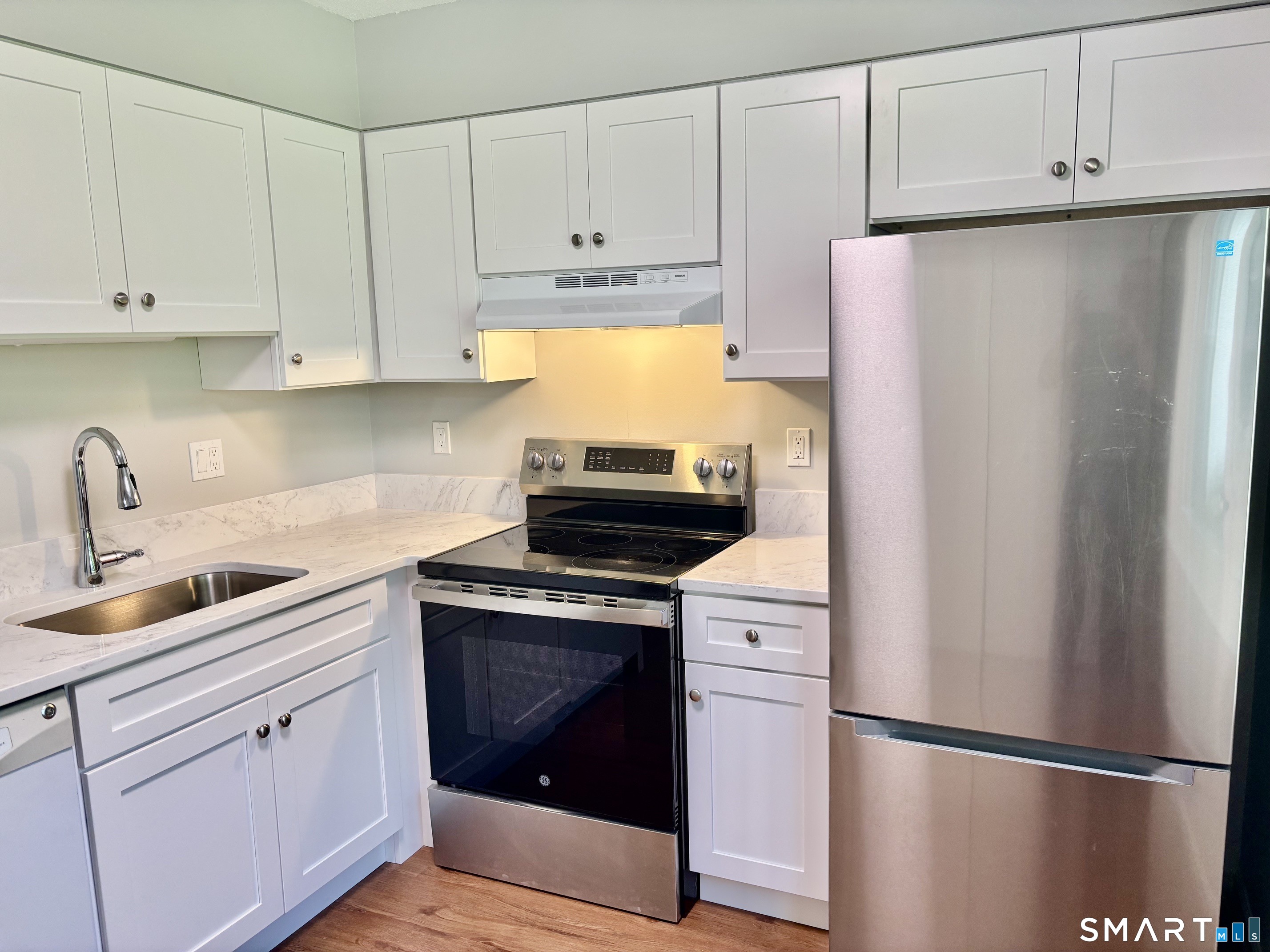 25 Padanaram Road, Unit 77 Danbury, CT 06811 - Photo 4 of 26