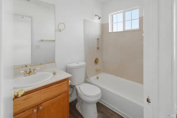 $420,000 | 712 Daniels Avenue, Vallejo, CA 94590