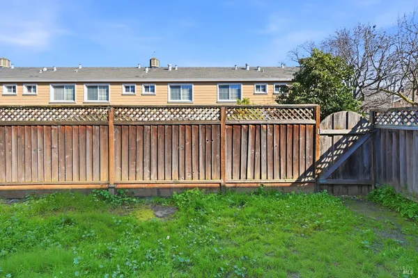 $420,000 | 712 Daniels Avenue, Vallejo, CA 94590