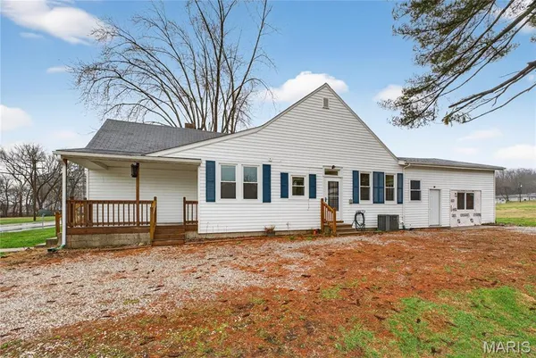 $99,900 | 706 South Park Street, Hardin, IL 62047