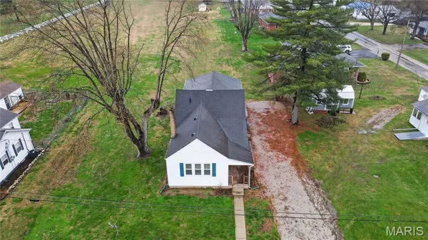 $99,900 | 706 South Park Street, Hardin, IL 62047