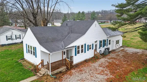 $99,900 | 706 South Park Street, Hardin, IL 62047