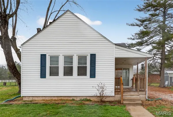 $99,900 | 706 South Park Street, Hardin, IL 62047