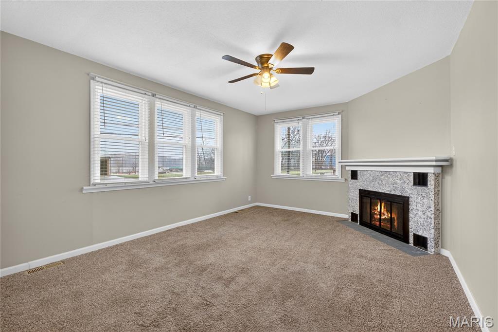 706 South Park Street Hardin, IL 62047 - Photo 4 of 20