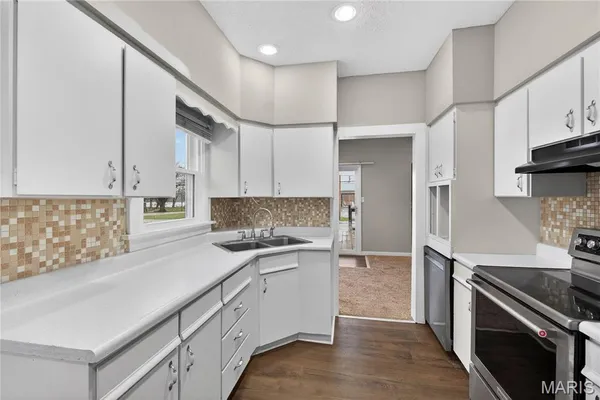 $99,900 | 706 South Park Street, Hardin, IL 62047