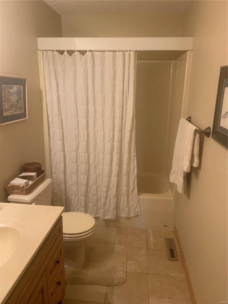 9 Ramsgate Collinsville, IL 62234 - Photo 12 of 14