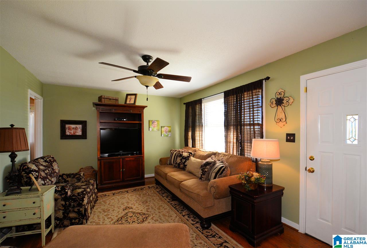 104 5th Place Pleasant Grove, AL 35127 - Photo 8 of 32
