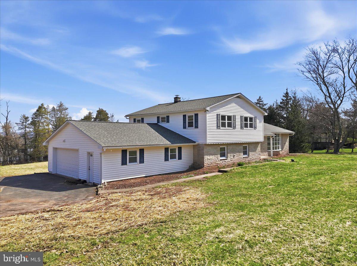 3728 Kings Road Pennsburg, PA 18073 - Photo 1 of 86