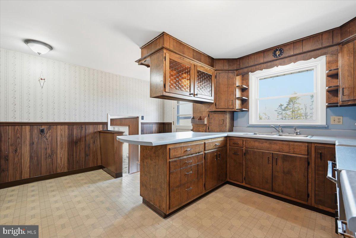 3728 Kings Road Pennsburg, PA 18073 - Photo 16 of 86