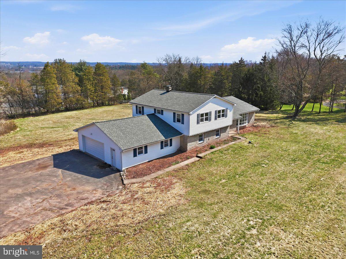 3728 Kings Road Pennsburg, PA 18073 - Photo 2 of 86